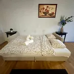 Venceslao Square Apartment